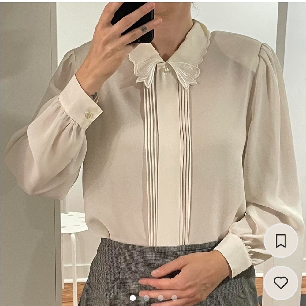 Vintage button up blouse with embroidered bow collar